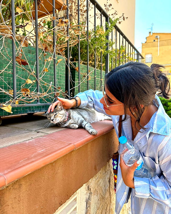 sarasaffari__ instagram image archive image