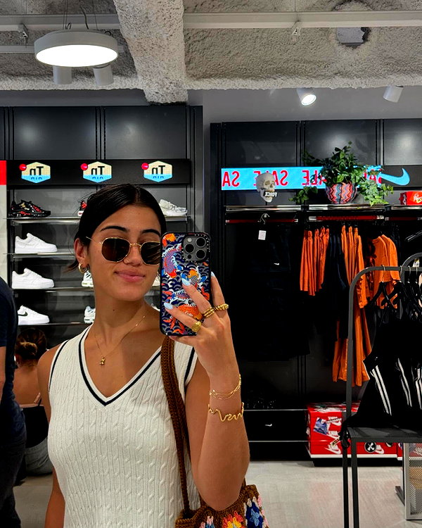 sarasaffari__ instagram image archive image