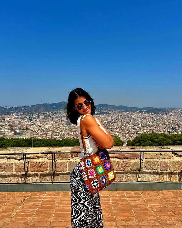 sarasaffari__ instagram image archive image