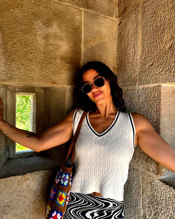 sarasaffari__ instagram image archive image