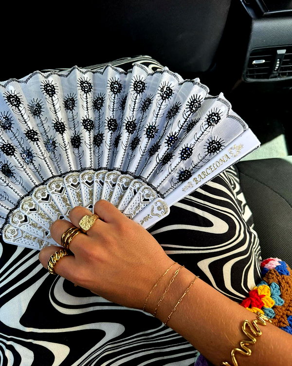 sarasaffari__ instagram image archive image