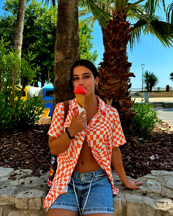 sarasaffari__ instagram image archive image