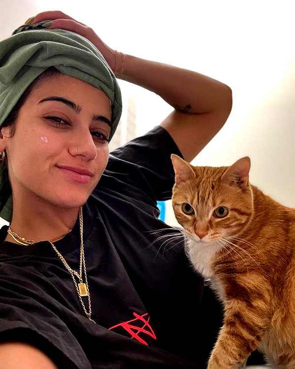 sarasaffari__ instagram image archive image