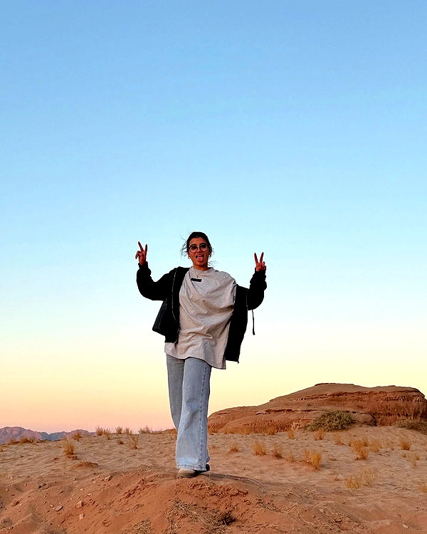 sarasaffari__ instagram image archive image