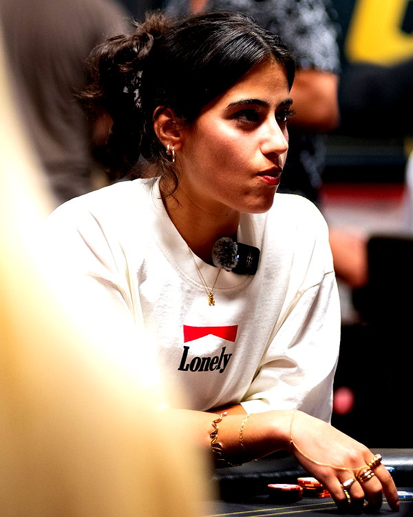sarasaffari__ instagram image archive image