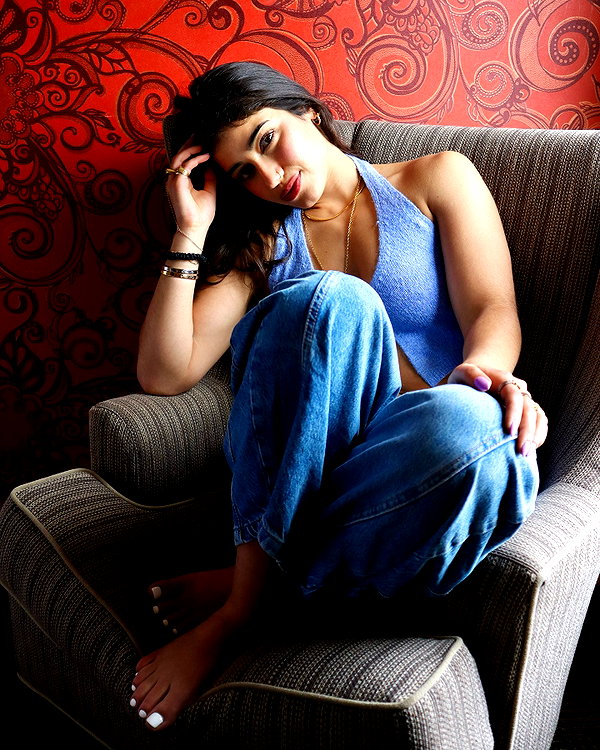 sarasaffari__ instagram image archive image