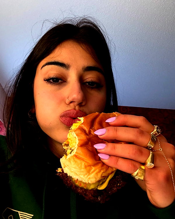 sarasaffari__ instagram image archive image