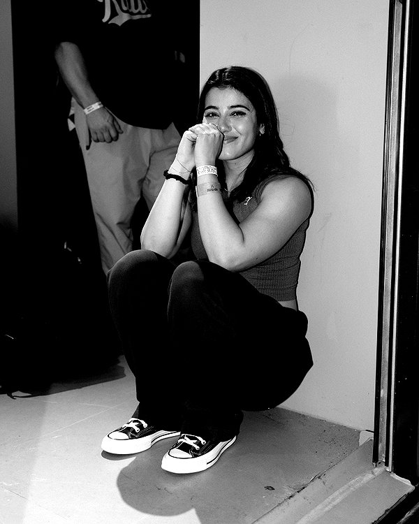 sarasaffari__ instagram image archive image