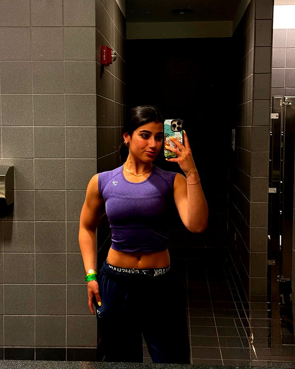 sarasaffari__ instagram image archive image