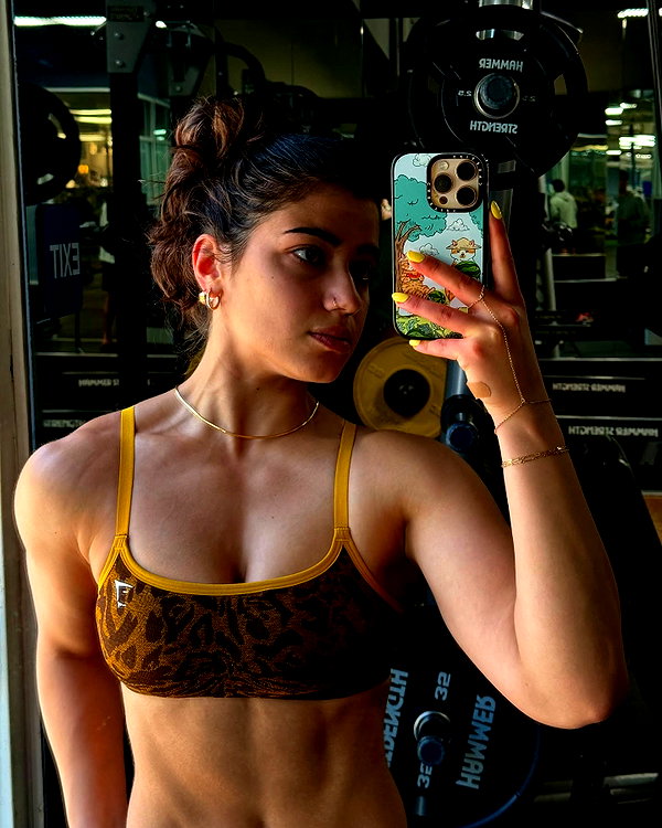 sarasaffari__ instagram image archive image