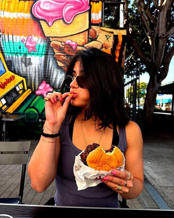 sarasaffari__ instagram image archive image