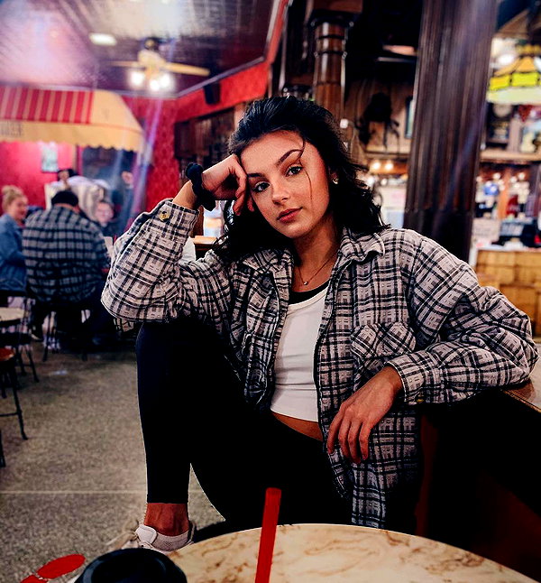 savannahraedemers instagram image archive image