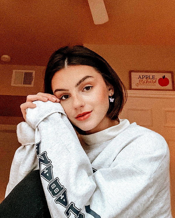savannahraedemers instagram image archive image