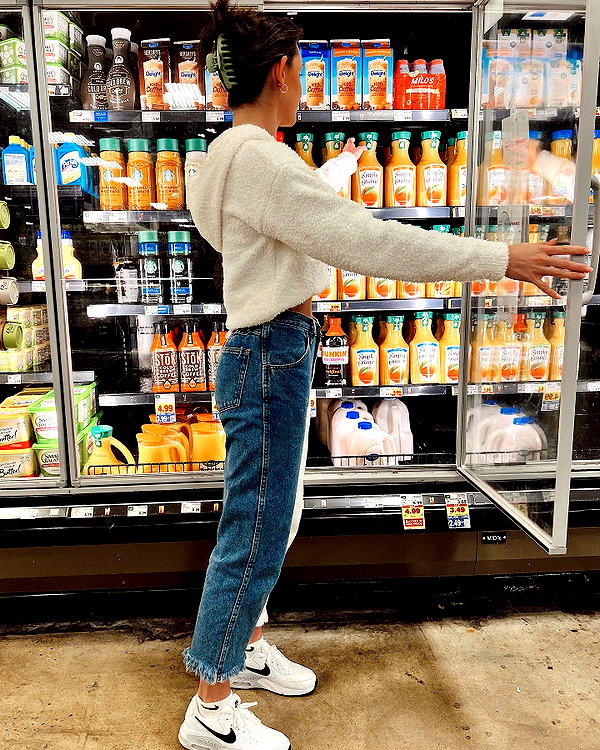 savannahraedemers instagram image archive image