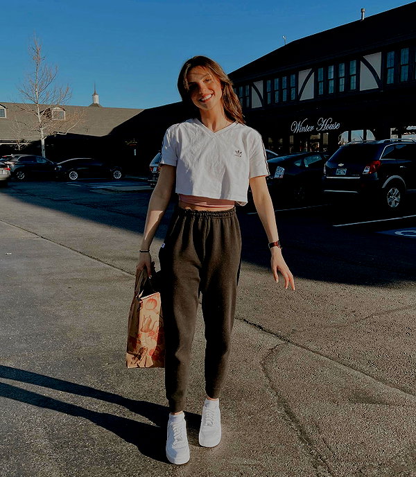 savannahraedemers instagram image archive image