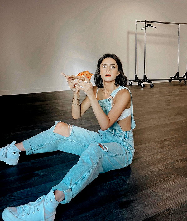 savannahraedemers instagram image archive image