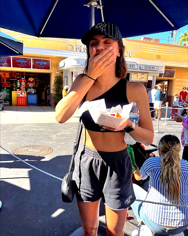savannahraedemers instagram image archive image