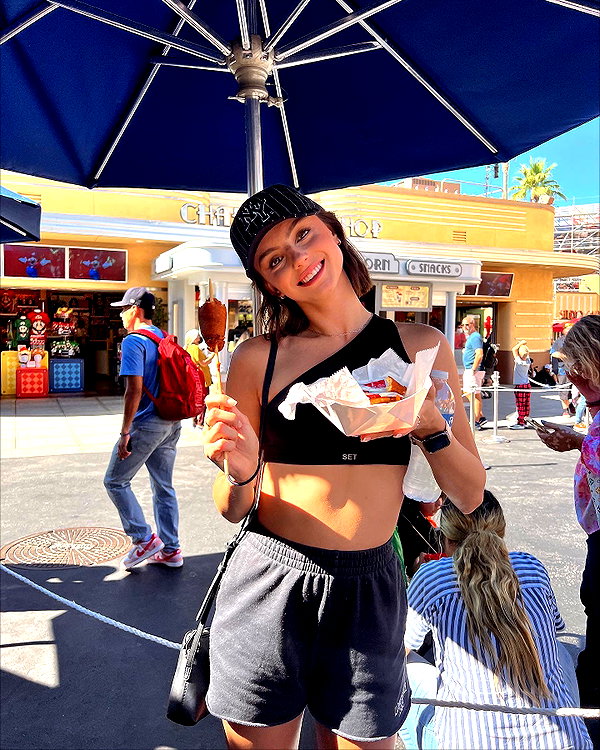 savannahraedemers instagram image archive image