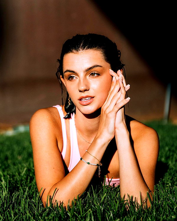savannahraedemers instagram image archive image