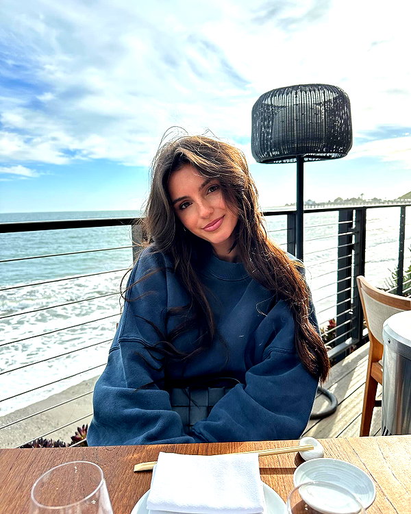 savannahraedemers instagram image archive image