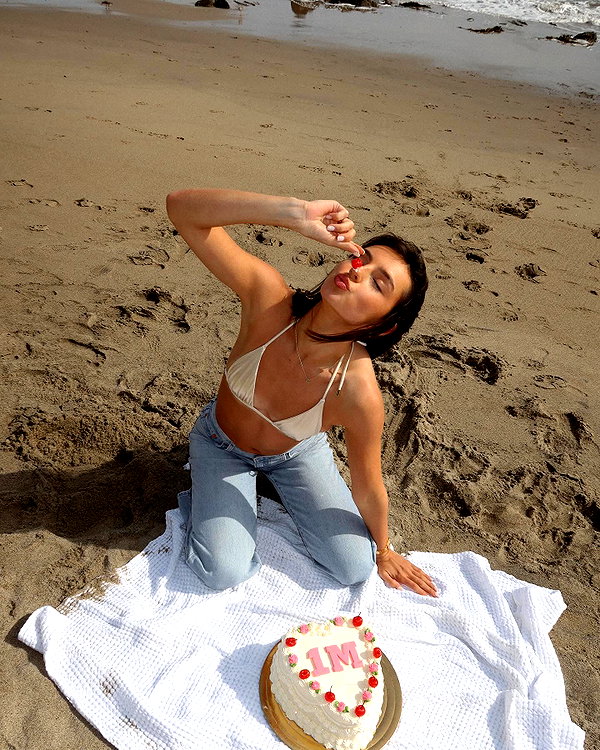 savannahraedemers instagram image archive image