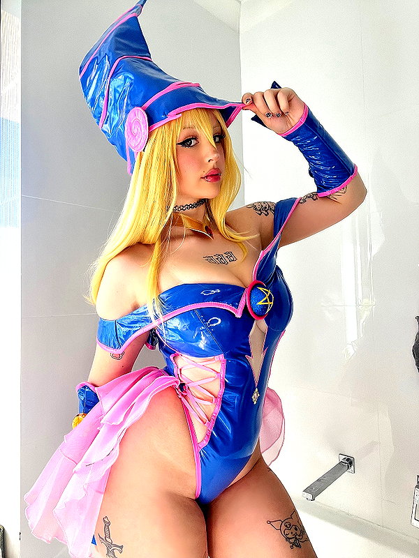 scruffydoomergirl instagram image archive image