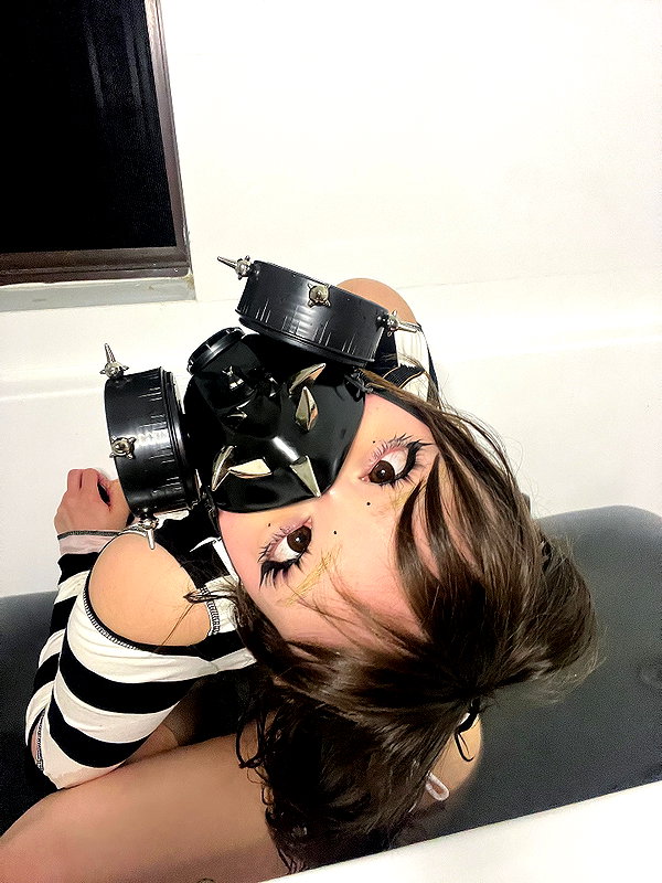 scruffydoomergirl instagram image archive image
