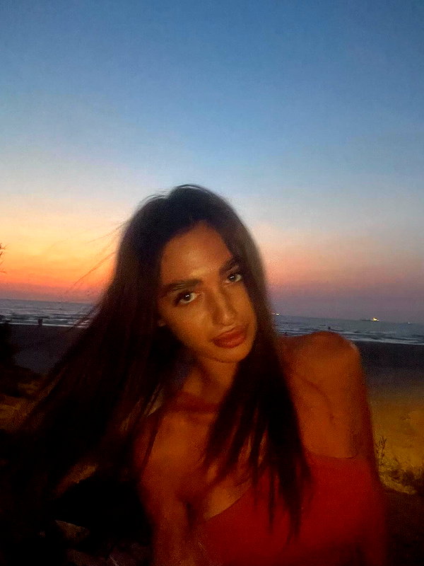 seline_paz instagram image archive image