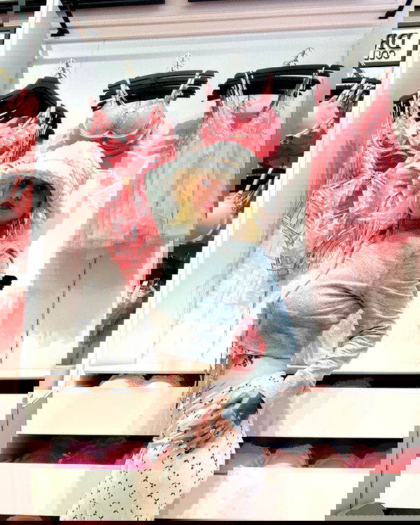 shanikaneko image ~ Altpins