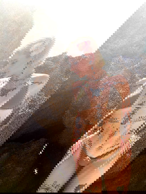 shanikaneko image ~ Altpins