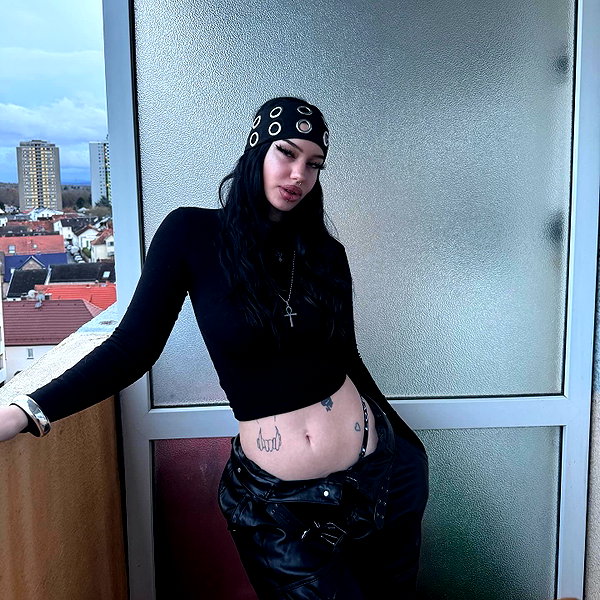 shawtysuzi instagram image archive image