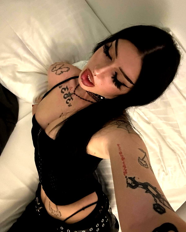 shawtysuzi instagram image archive image