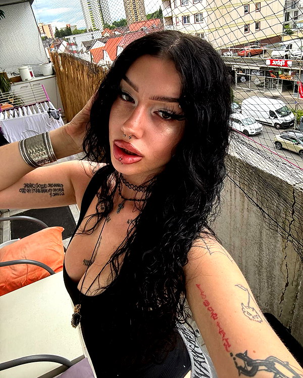 shawtysuzi instagram image archive image