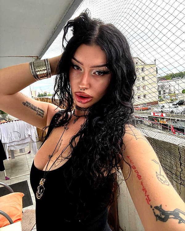 shawtysuzi instagram image archive image