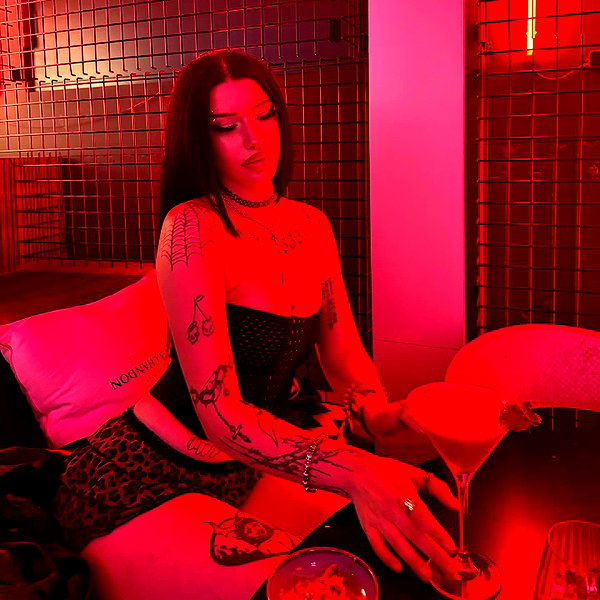shawtysuzi instagram image archive image