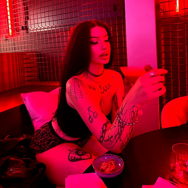 shawtysuzi instagram image archive image