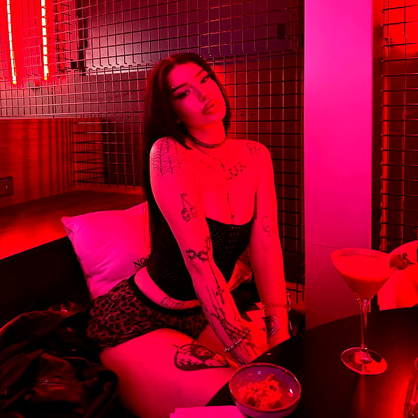 shawtysuzi instagram image archive image