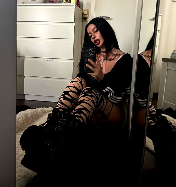 shawtysuzi instagram image archive image