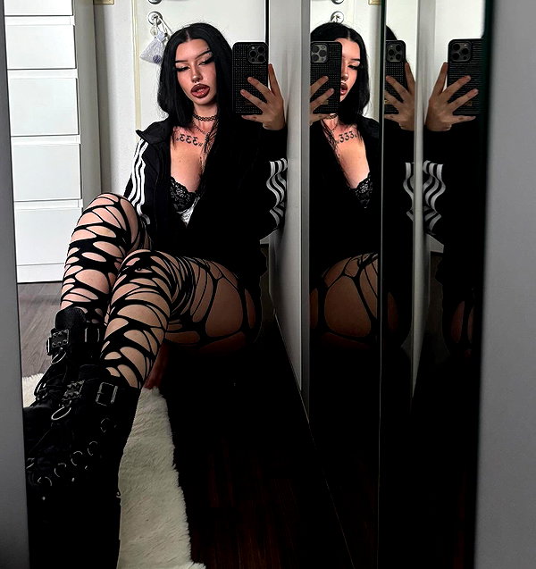 shawtysuzi instagram image archive image