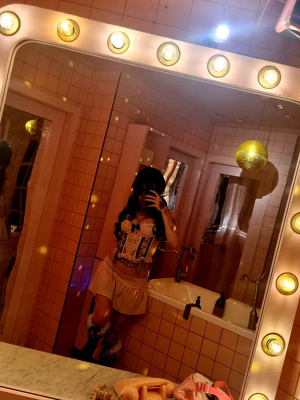 shayli_or shayli_or archive image