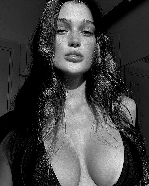 shira_or_adar_ instagram image archive image