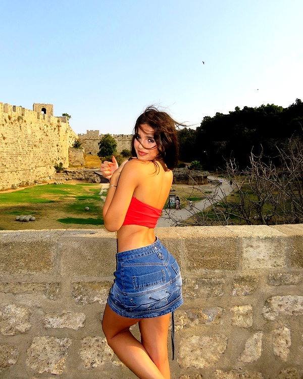 shirpolani instagram image archive image