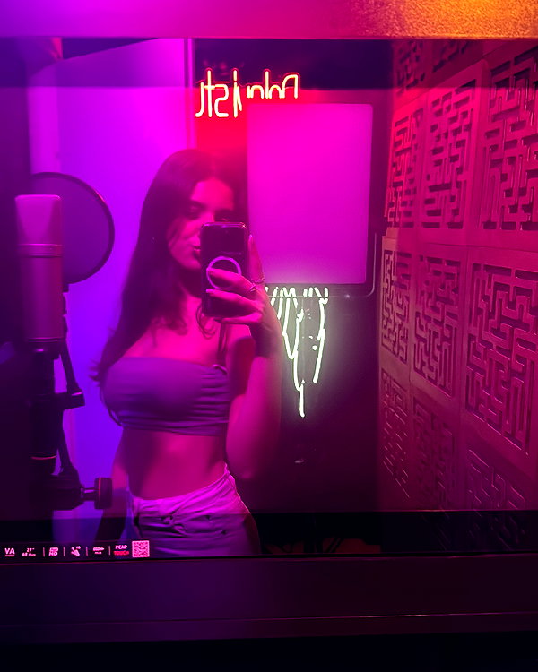 shirpolani instagram image archive image