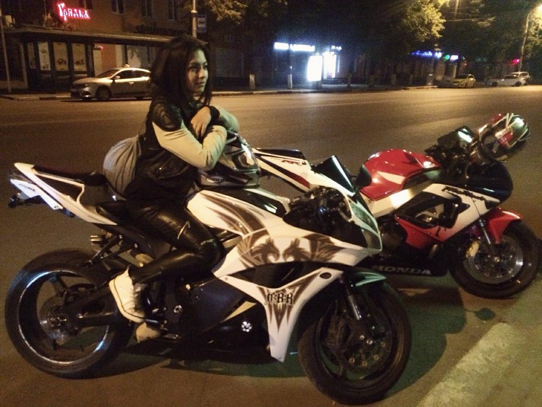 siyamore_ instagram image archive image