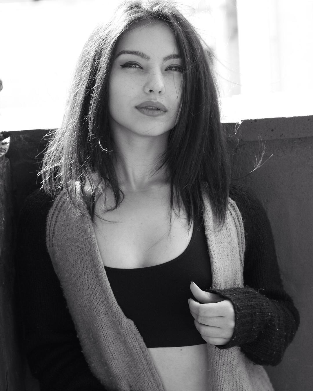 siyamore_ instagram image archive image