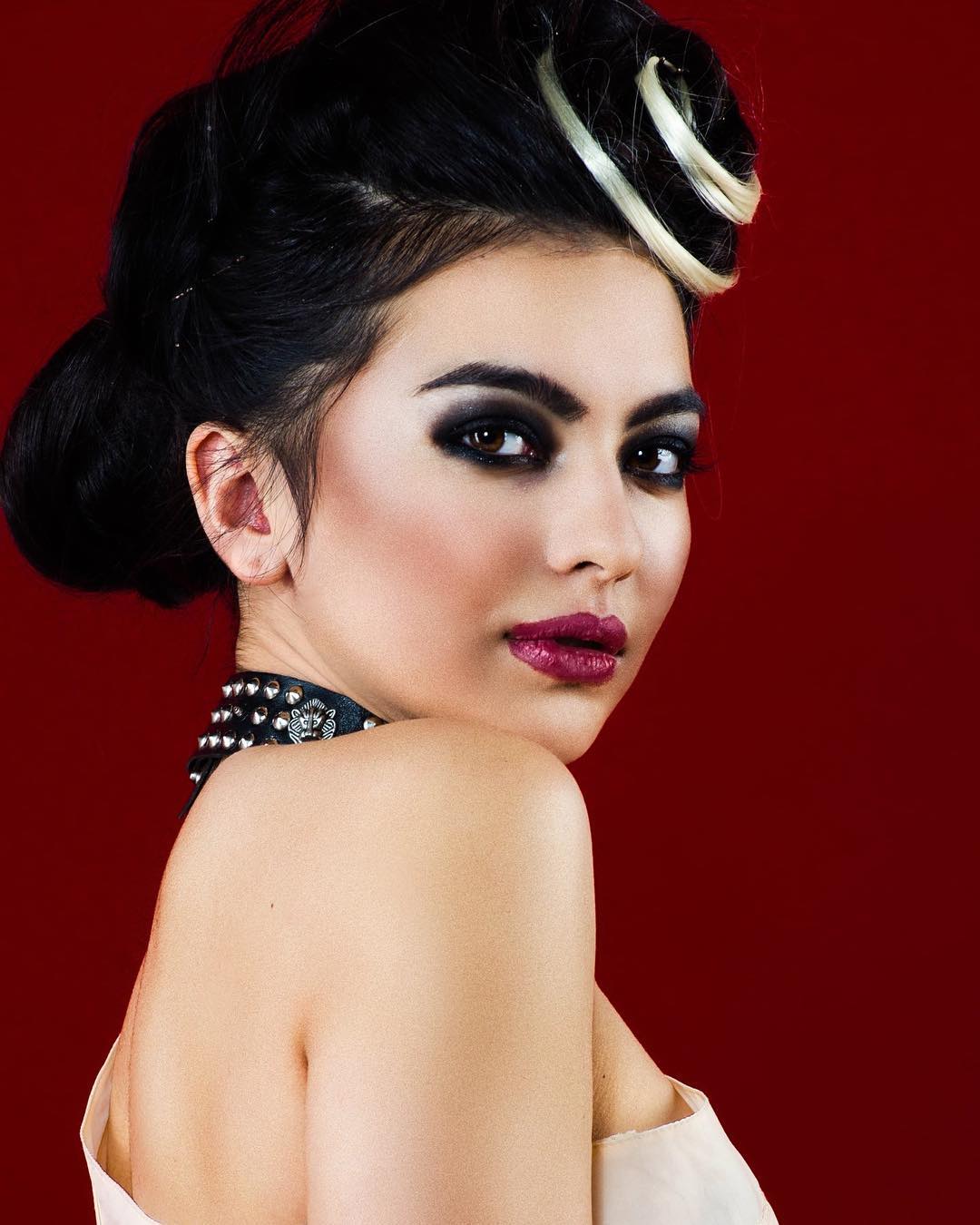 siyamore_ instagram image archive image