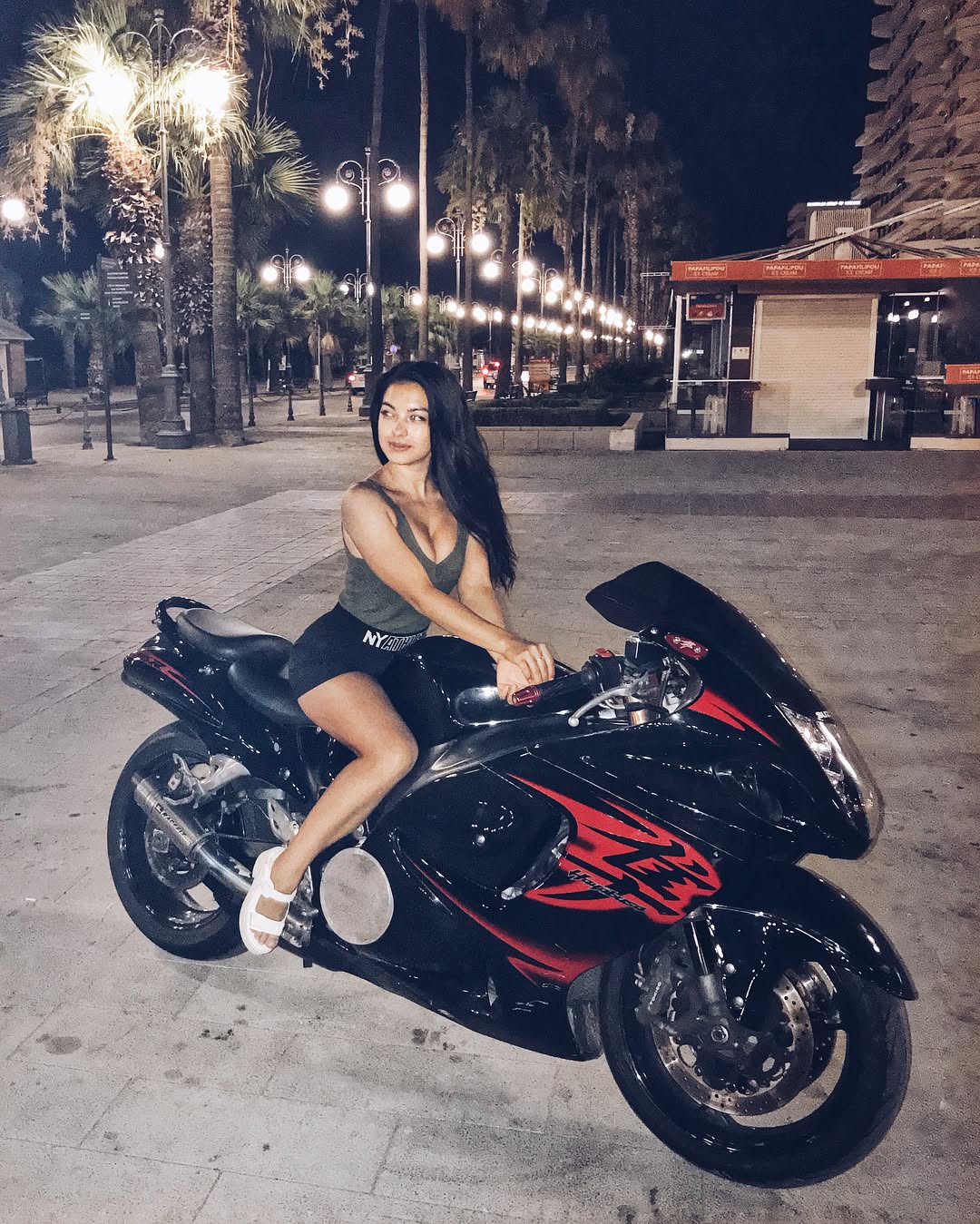 siyamore_ instagram image archive image