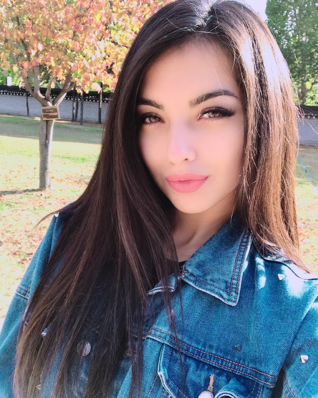 siyamore_ instagram image archive image