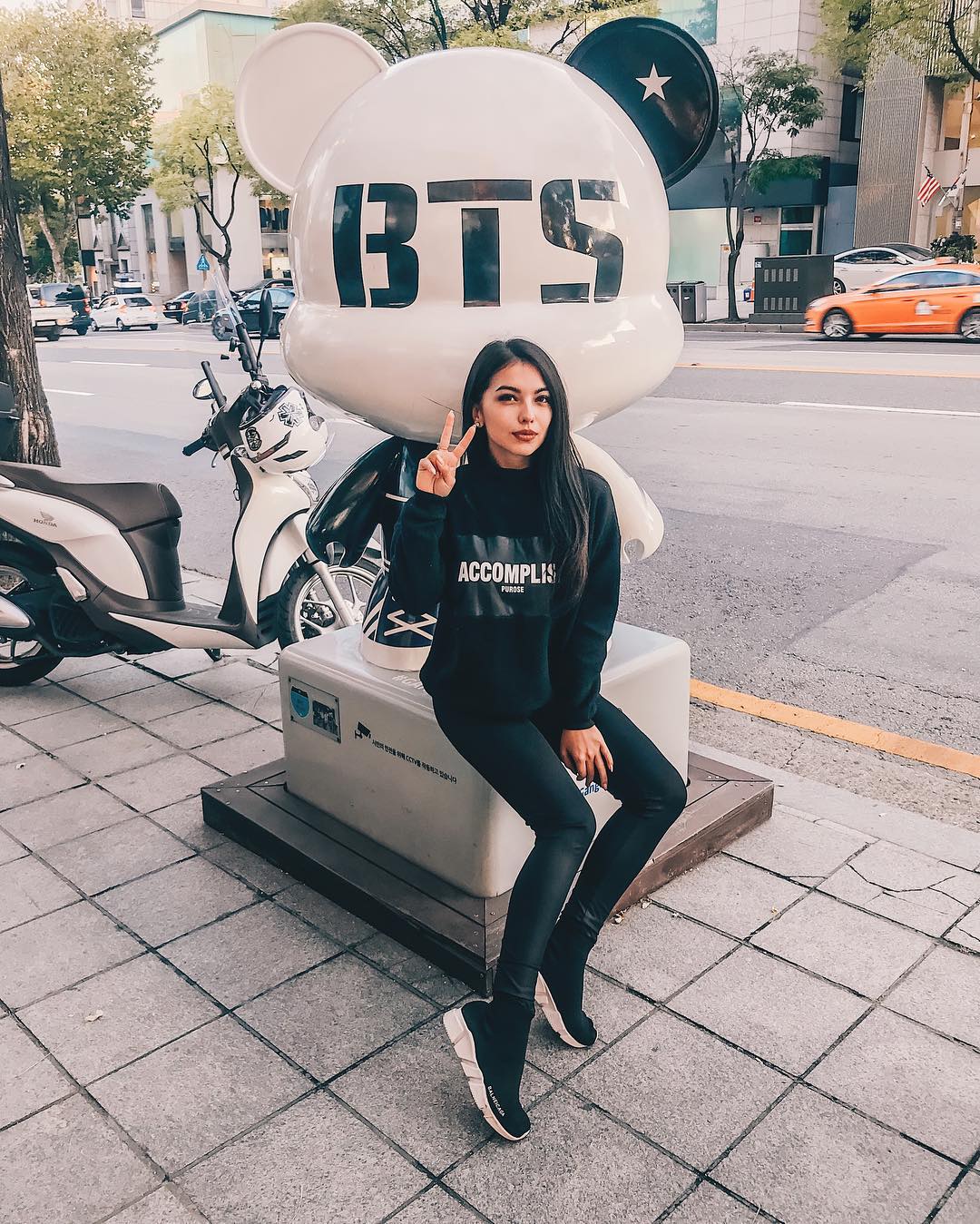 siyamore_ instagram image archive image