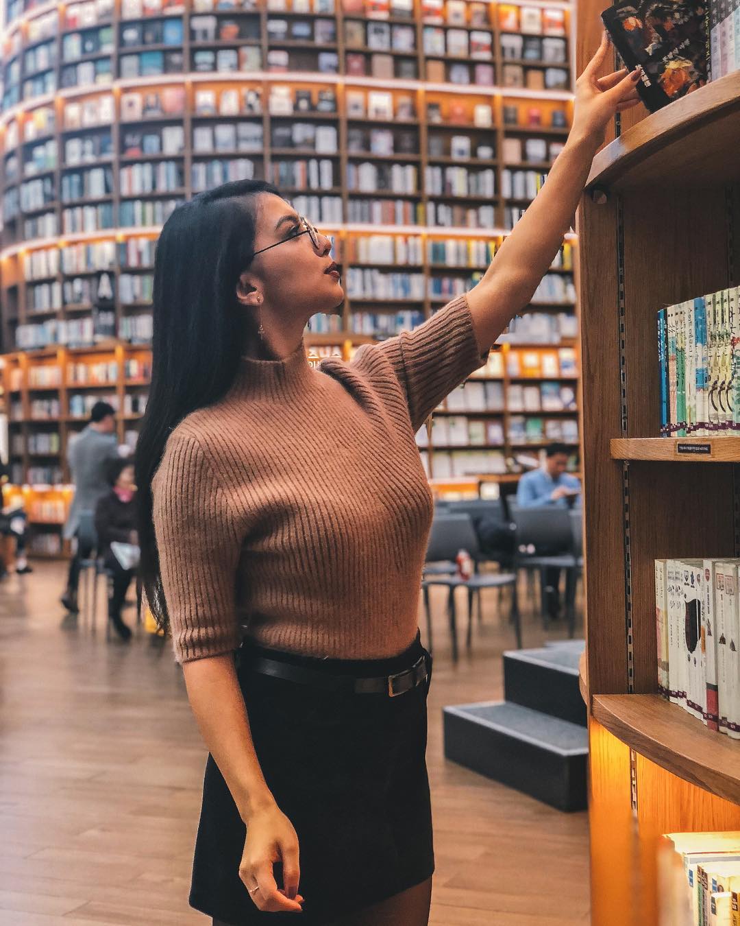 siyamore_ instagram image archive image